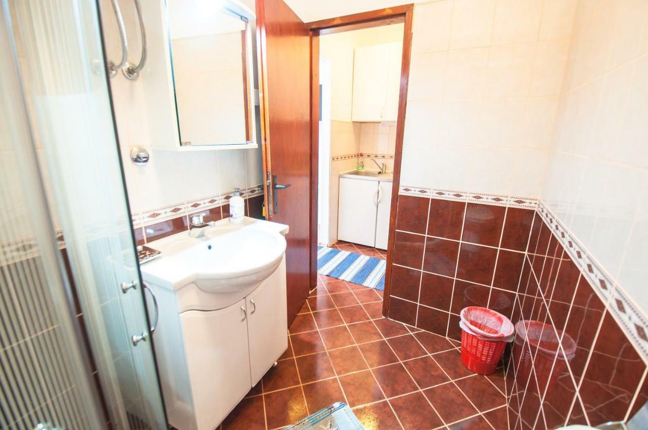 Apartments Milena Тиват Екстер'єр фото