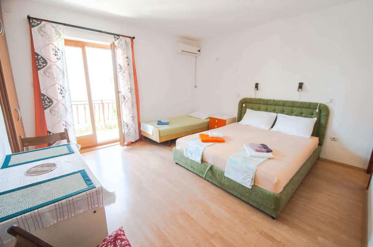 Apartments Milena Тиват Екстер'єр фото